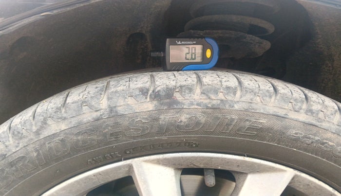 2014 Skoda Octavia AMBITION 2.0 TDI, Diesel, Manual, 80,316 km, tyre