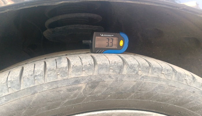 2014 Skoda Octavia AMBITION 2.0 TDI, Diesel, Manual, 80,316 km, tyre