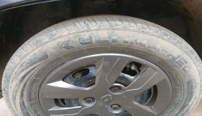 2017 Renault Kwid RXT 1.0, Petrol, Manual, 80,962 km, tyre