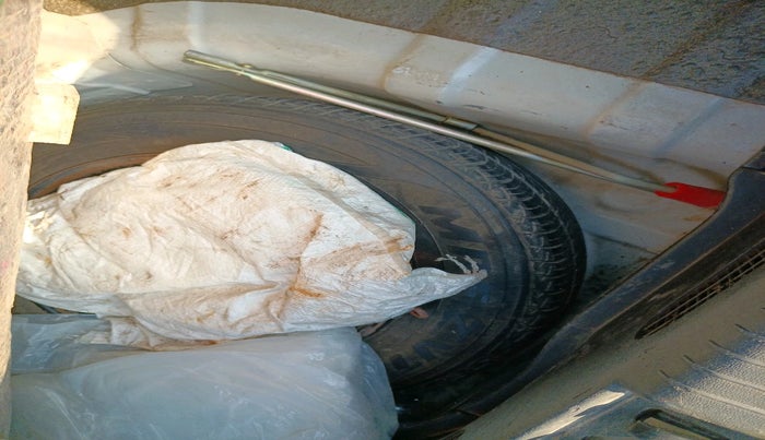 2012 Hyundai i20 MAGNA (O) 1.2, Petrol, Manual, 76,817 km, tyre