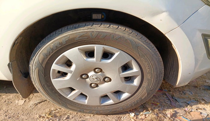 2012 Hyundai i20 MAGNA (O) 1.2, Petrol, Manual, 76,817 km, tyre