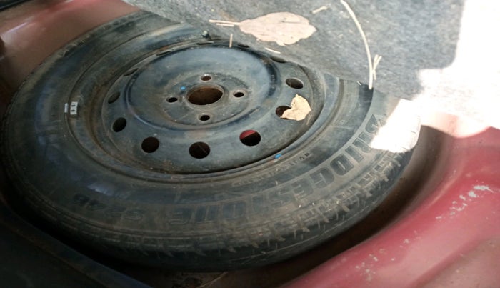 2014 Maruti Swift VXI, Petrol, Manual, 1,38,976 km, tyre