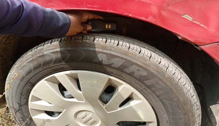 2014 Maruti Swift VXI, Petrol, Manual, 1,38,976 km, tyre