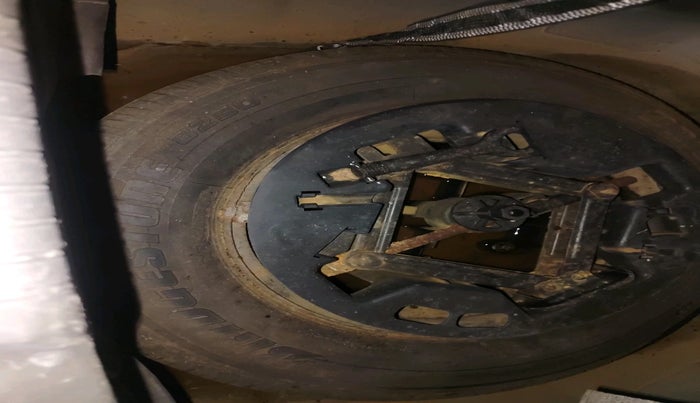 2011 Hyundai i10 SPORTZ 1.2 AT, Petrol, Automatic, 41,353 km, tyre