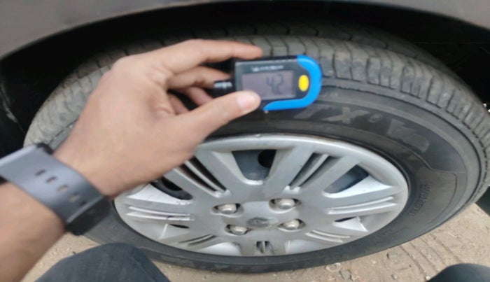 2011 Hyundai i10 SPORTZ 1.2 AT, Petrol, Automatic, 41,353 km, tyre