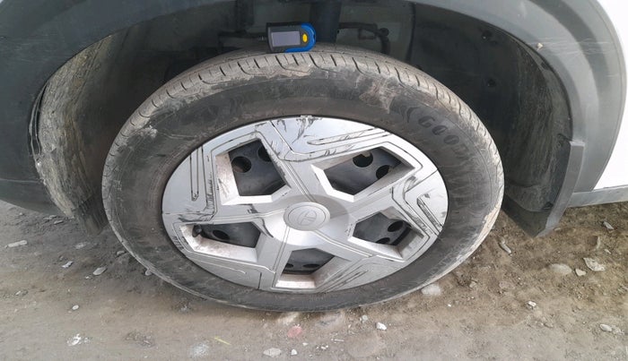 2024 Tata NEXON PURE 1.2 PETROL, Petrol, Manual, 13,364 km, tyre