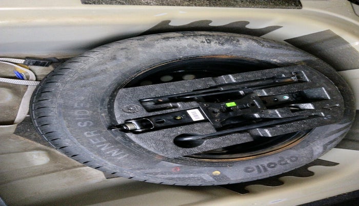 2022 Volkswagen VIRTUS HIGHLINE TSI 1.0 AT, Petrol, Automatic, 44,521 km, tyre