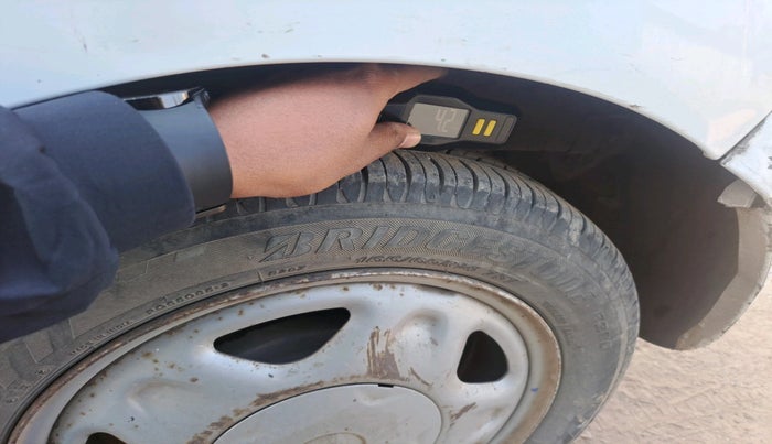 2011 Chevrolet Beat PS PETROL, Petrol, Manual, 67,783 km, tyre