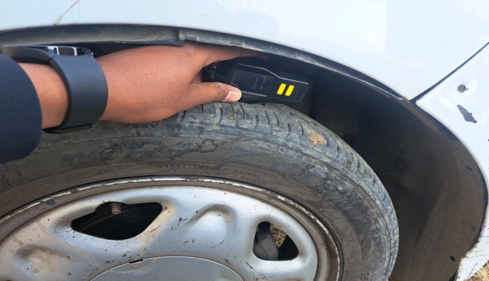 2011 Chevrolet Beat PS PETROL, Petrol, Manual, 67,783 km, tyre