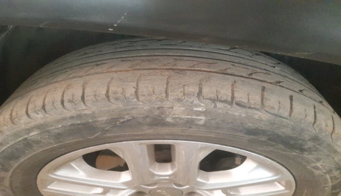 2018 Jeep Compass LIMITED 2.0 DIESEL, Diesel, Manual, 1,93,186 km, tyre