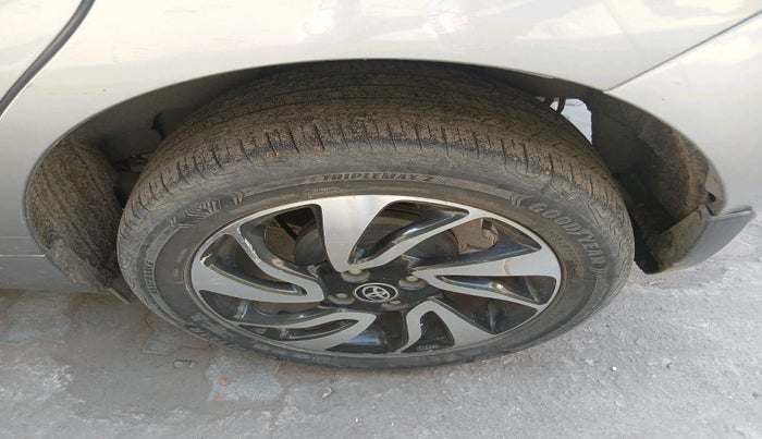 2019 Toyota Glanza V CVT, Petrol, Automatic, 42,689 km, tyre