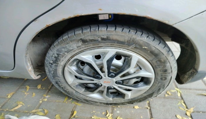 2014 Honda Amaze 1.2L I-VTEC E, Petrol, Manual, 1,44,338 km, tyre