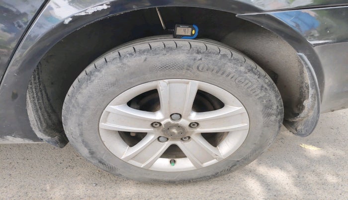 2011 Skoda Laura AMBIENTE 2.0 TDI CR AT, Diesel, Automatic, 95,153 km, tyre