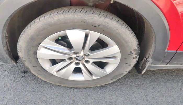 2022 Skoda KUSHAQ AMBITION 1.0L TSI AT, Petrol, Automatic, 19,094 km, tyre