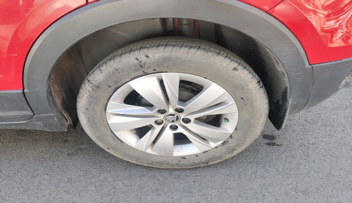 2022 Skoda KUSHAQ AMBITION 1.0L TSI AT, Petrol, Automatic, 19,094 km, tyre