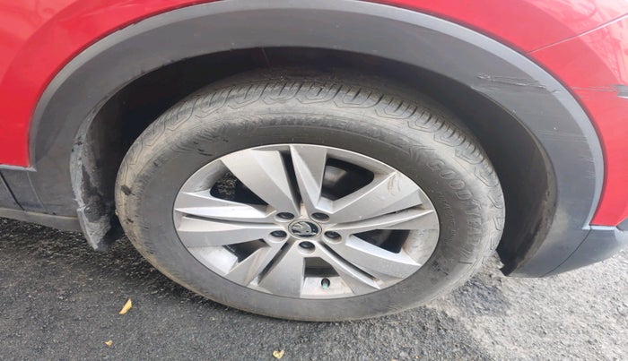 2022 Skoda KUSHAQ AMBITION 1.0L TSI AT, Petrol, Automatic, 19,094 km, tyre