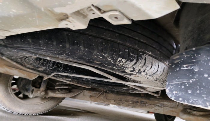 2016 Nissan Terrano XV D THP 110 PS, Diesel, Manual, 1,35,764 km, tyre