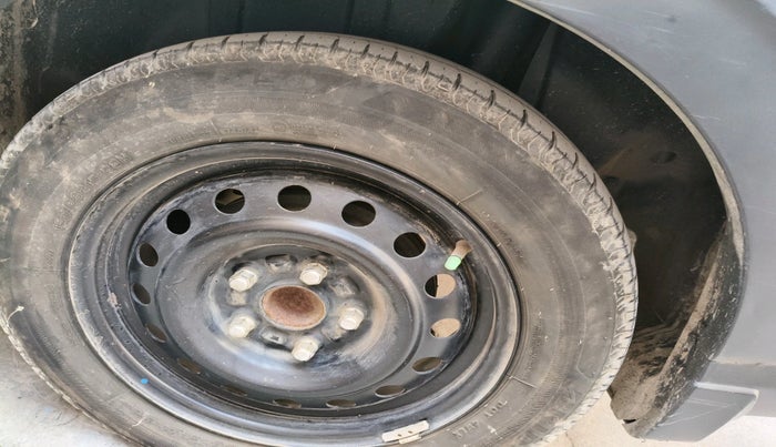 2020 Maruti XL6 ZETA MT, Petrol, Manual, 1,08,287 km, tyre