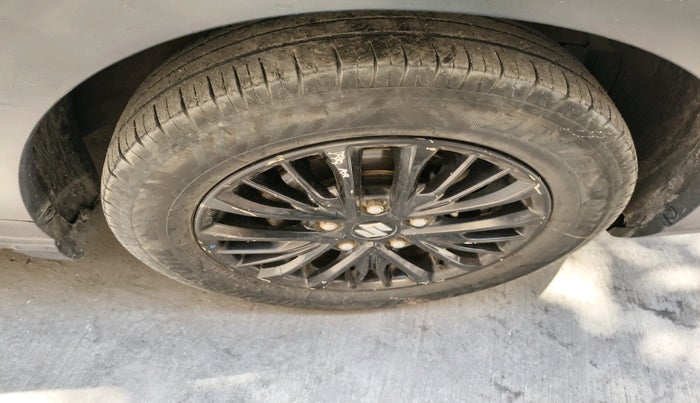 2020 Maruti XL6 ZETA MT, Petrol, Manual, 1,08,287 km, tyre