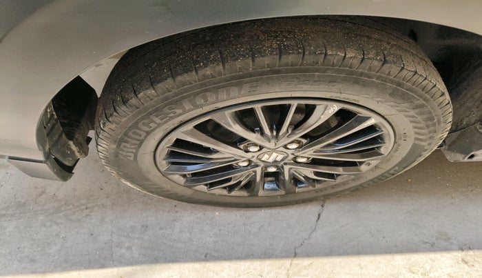 2020 Maruti XL6 ZETA MT, Petrol, Manual, 1,08,287 km, tyre