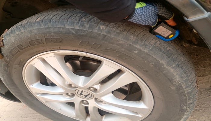 2012 Honda CRV 2.4L 2WD AT, Petrol, Automatic, 1,52,430 km, tyre