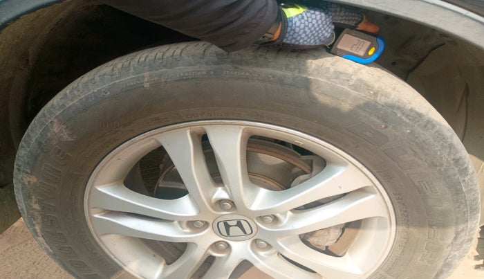 2012 Honda CRV 2.4L 2WD AT, Petrol, Automatic, 1,52,430 km, tyre