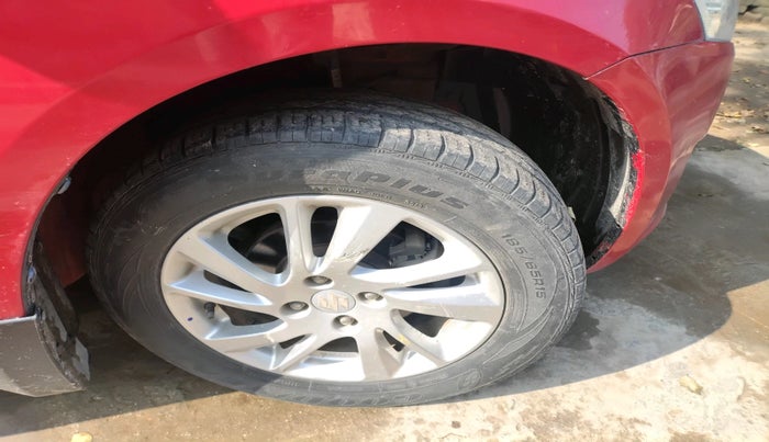 2013 Maruti Swift ZXI, Petrol, Manual, 32,391 km, tyre