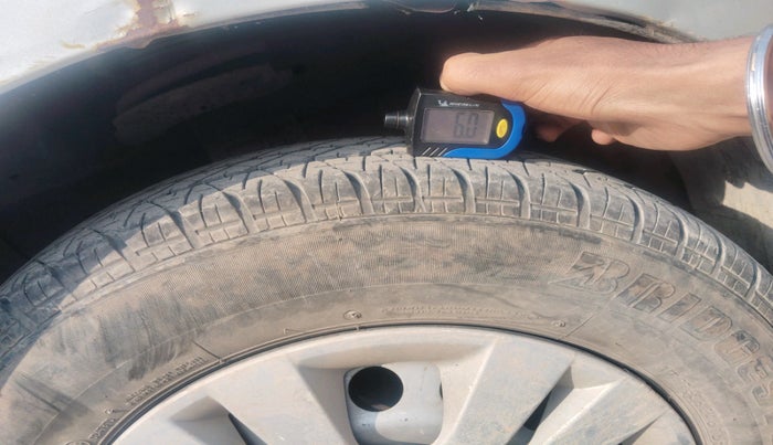 2016 Maruti Swift LXI (O), Petrol, Manual, 24,608 km, tyre