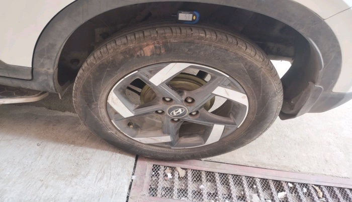 2019 Hyundai VENUE SX 1.4 CRDI, Diesel, Manual, 76,288 km, tyre