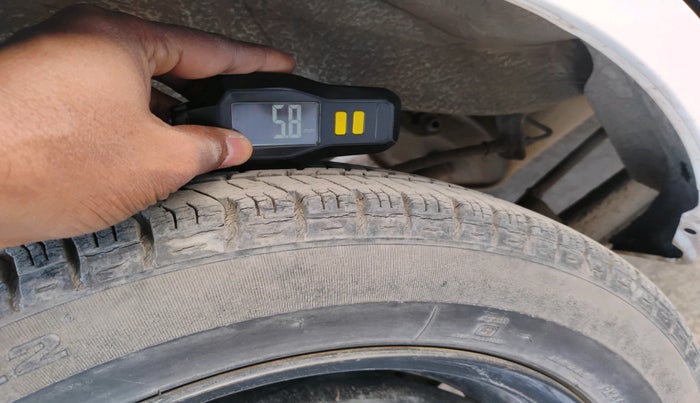 2016 Maruti Alto K10 VXI, Petrol, Manual, 30,707 km, tyre