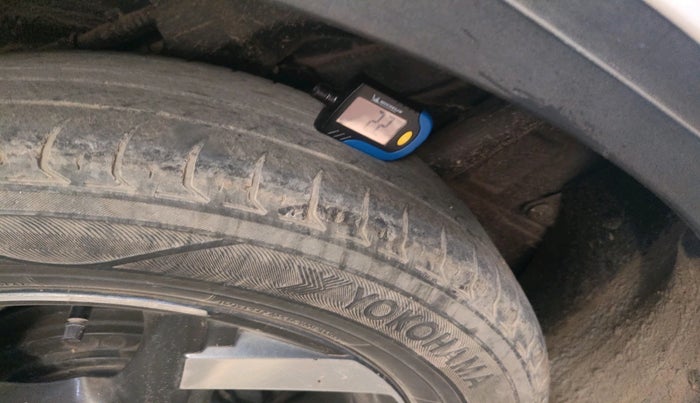 2020 Hyundai VENUE SX(O) 1.4 CRDI, Diesel, Manual, 93,777 km, tyre