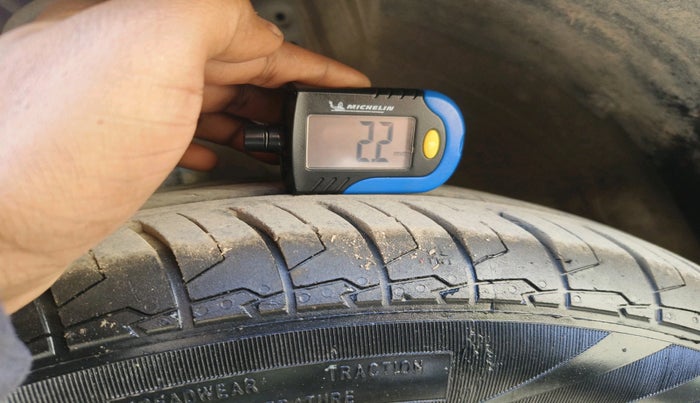 2023 Maruti Swift VXI, Petrol, Manual, 19,996 km, tyre