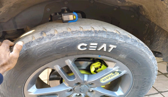 2021 Mahindra Thar LX PETROL HT 4WD AT, Petrol, Automatic, 35,980 km, tyre