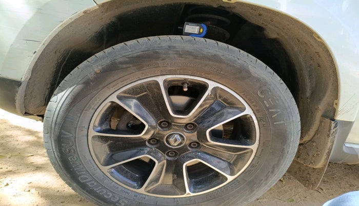 2017 Renault Duster 110 PS RXZ DIESEL, Diesel, Manual, 1,50,539 km, tyre