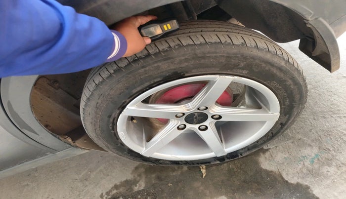 2024 Tata NEXON Pure S 1.2 iCNG, Petrol, Manual, 23,504 km, tyre