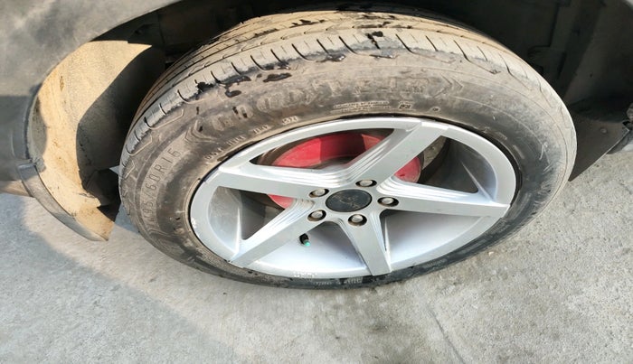 2024 Tata NEXON Pure S 1.2 iCNG, Petrol, Manual, 23,504 km, tyre