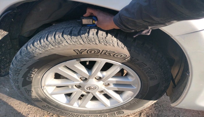 2013 Toyota Fortuner 3.0 4X4 MT, Diesel, Manual, 1,65,581 km, tyre