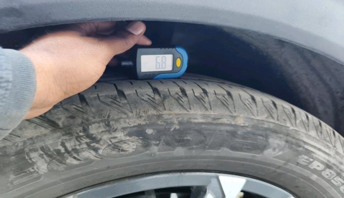 2025 Mahindra XUV700 AX 7 LUXURY D AT 7 STR, Diesel, Automatic, 39,078 km, tyre