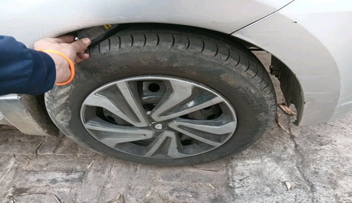 2014 Maruti Celerio VXI CNG, Petrol, Manual, 82,765 km, tyre