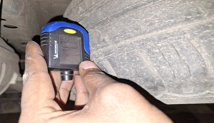 2020 Mahindra XUV500 W7, Diesel, Manual, 88,918 km, tyre