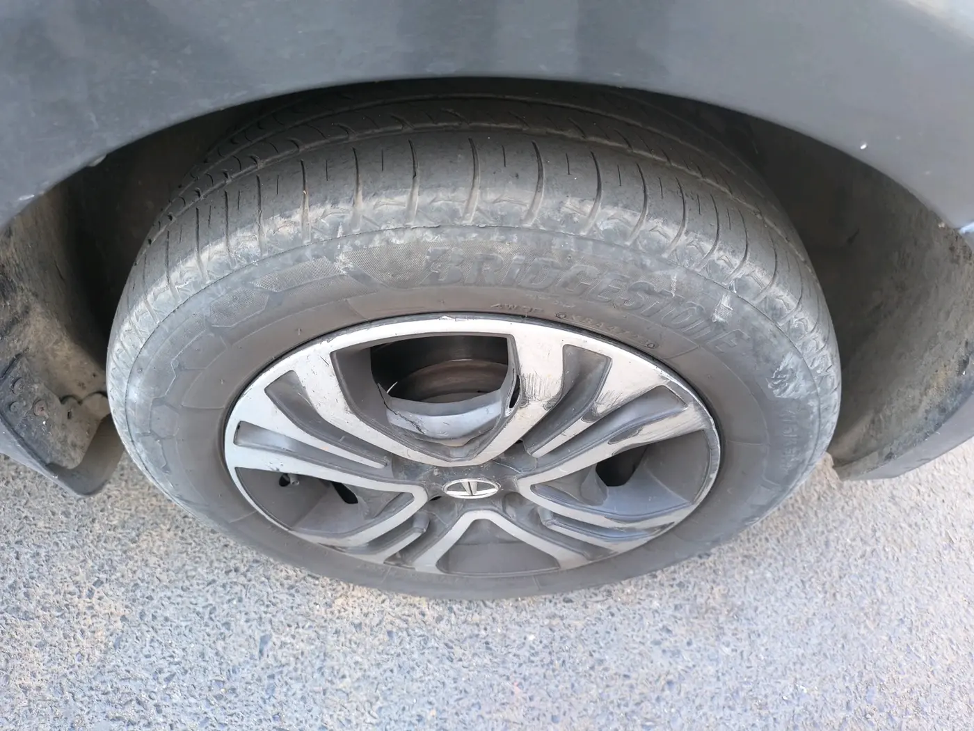 2022 Tata TIGOR XZ PLUS CNG, CNG, Manual, 95,760 km, tyre