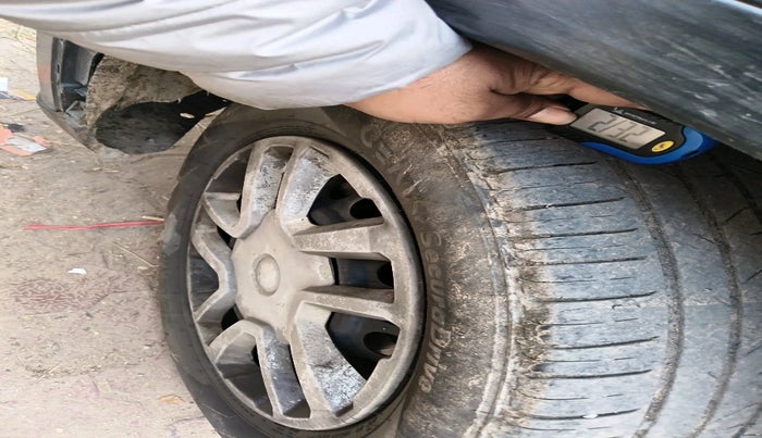 2017 Maruti Vitara Brezza VDI (O), Diesel, Manual, 1,63,230 km, tyre