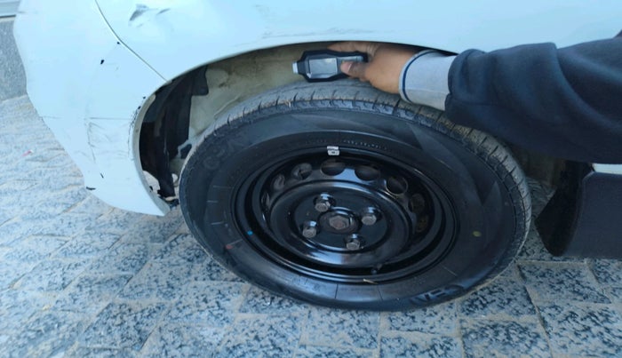 2017 Maruti Alto 800 LXI, Petrol, Manual, 39,925 km, tyre