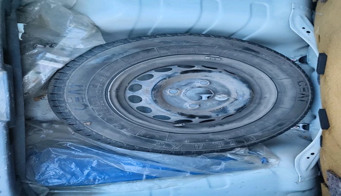 2017 Maruti Alto 800 LXI, Petrol, Manual, 39,925 km, tyre