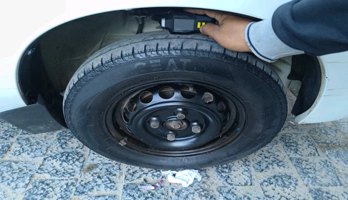 2017 Maruti Alto 800 LXI, Petrol, Manual, 39,925 km, tyre