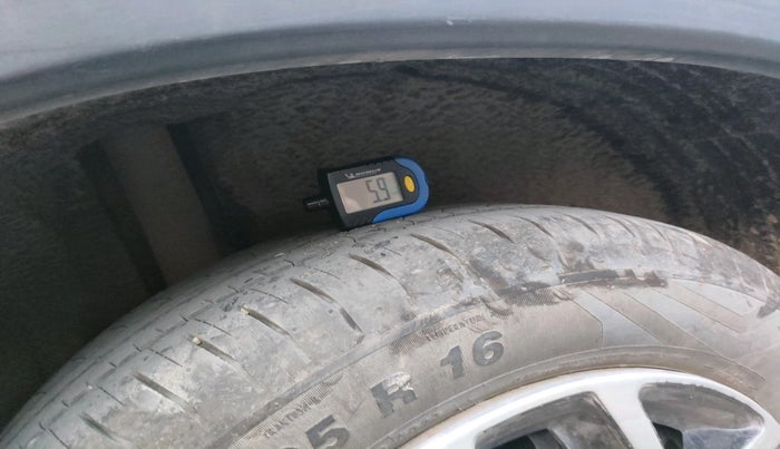 2019 Maruti Vitara Brezza VDI, Diesel, Manual, 94,130 km, tyre