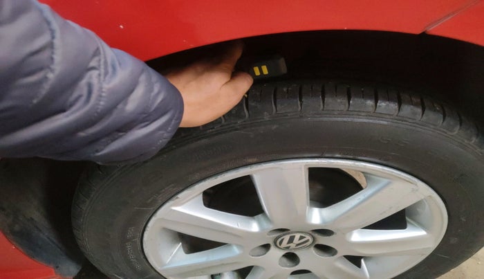 2011 Volkswagen Polo HIGHLINE1.2L, Petrol, Manual, 59,766 km, tyre