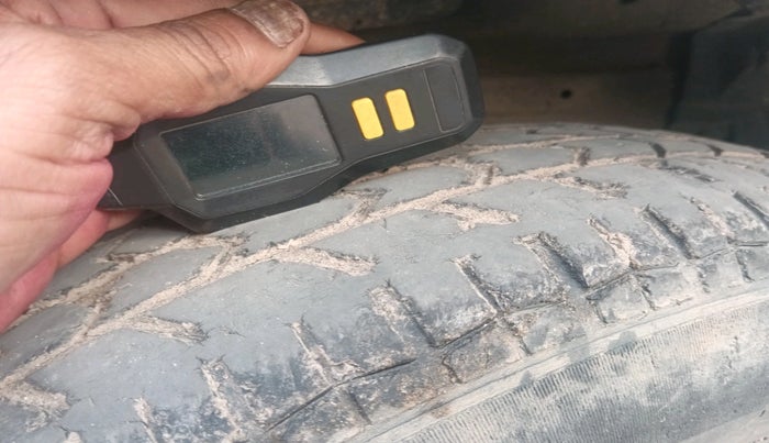 2015 Maruti Swift Dzire VXI, Petrol, Manual, 37,119 km, tyre