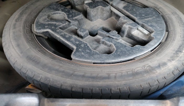 2017 Maruti Vitara Brezza ZDI PLUS DUAL TONE, Diesel, Manual, 1,52,131 km, tyre