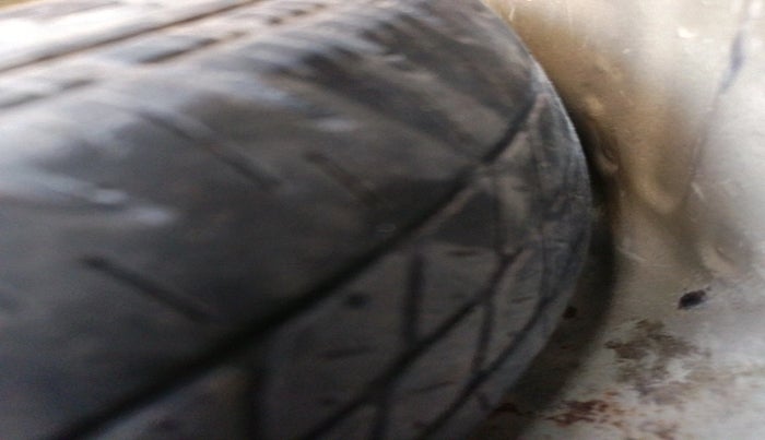 2014 Maruti Swift Dzire VDI, Diesel, Manual, 1,93,522 km, tyre